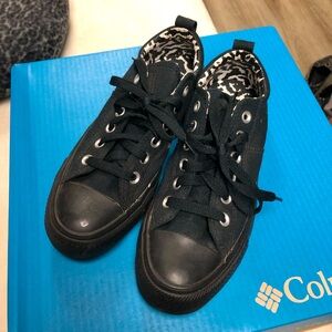 Women’s Converse Black with Zebra Print Insides Size 7.5